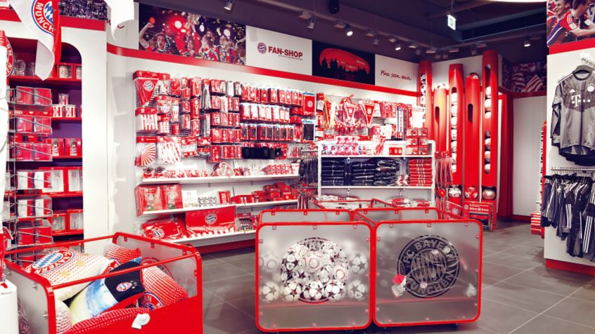 Fcbayern Shop : FC Bayern Munich Fan Shop - Munich Airport - Jasmin Hardy